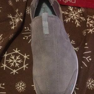 Ryka women’s shoes size 10m frost grey